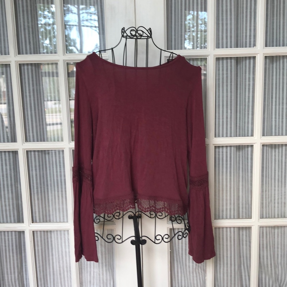 Bell Sleeve Mauve Top with Lace Trim